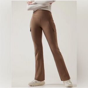 Athleta Delancey Straight Cargo Pant Small Rustic Beige